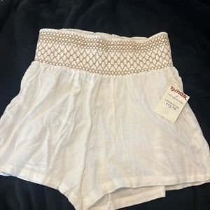 high waisted white flowy shorts